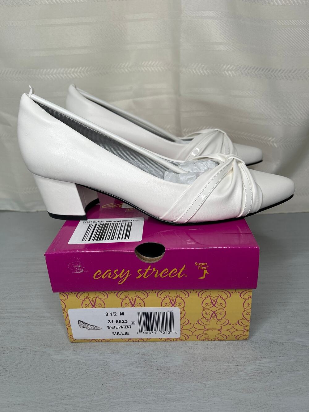 Easy Street Millie Block Heel Pump White 8.5 M Square Toe Buckle Women's